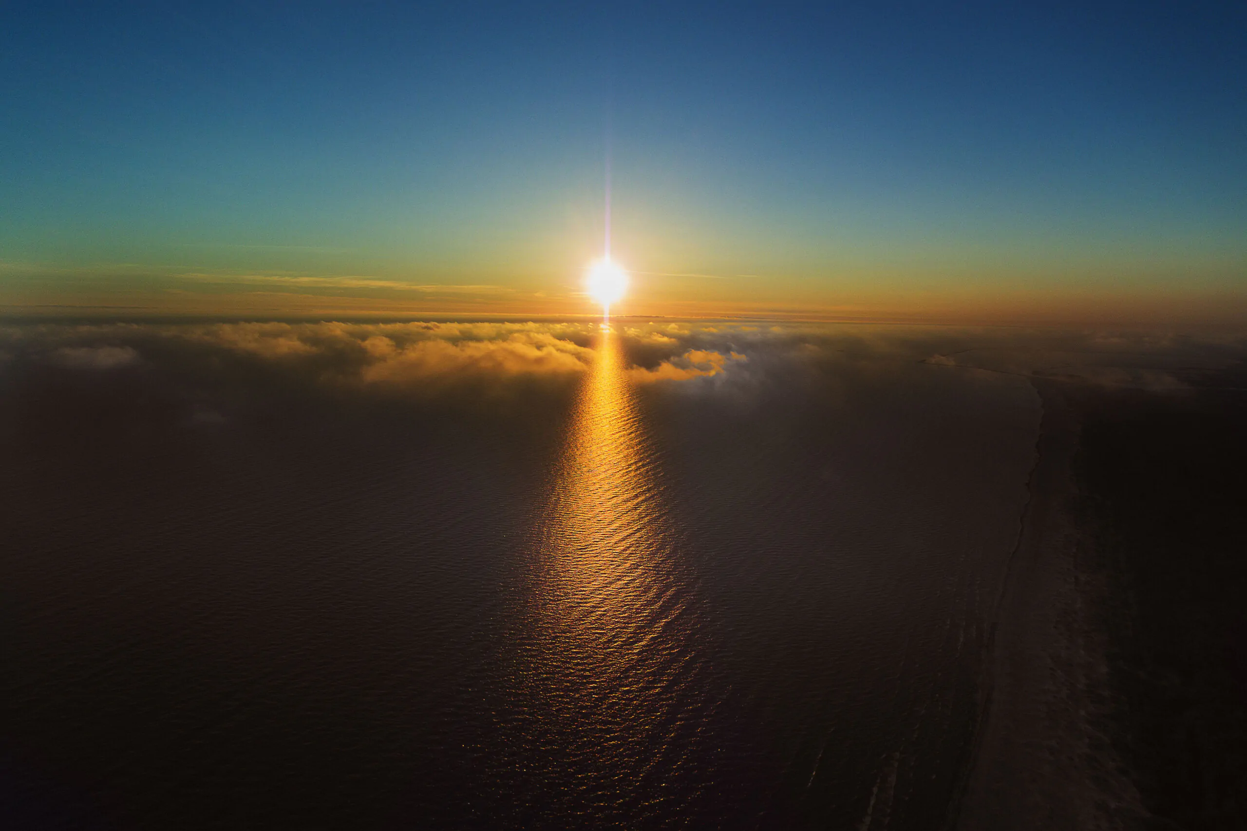 Summer Sun Beach Hut Fun